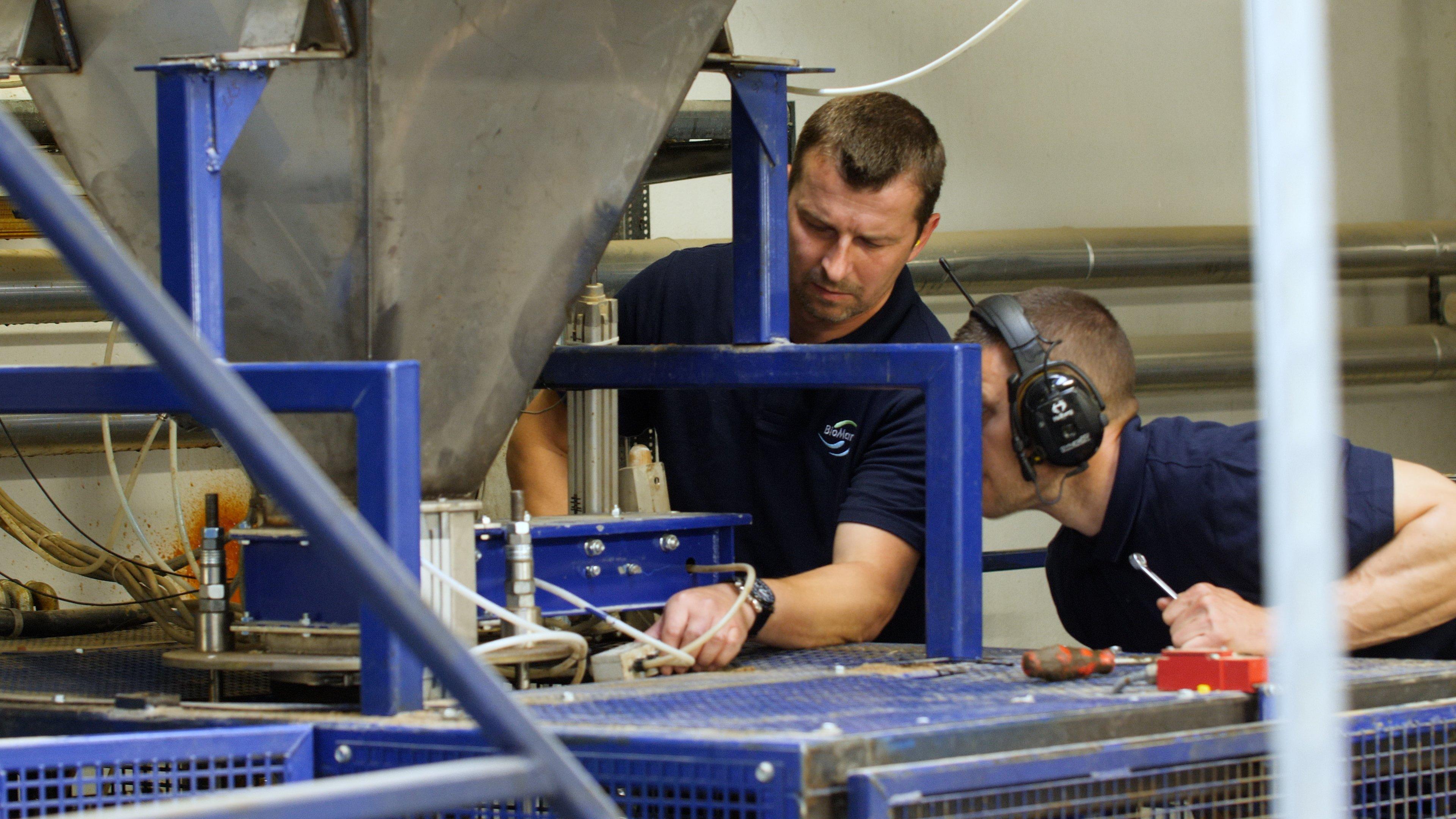 BioMar_Manufacturing_Brande_Machine